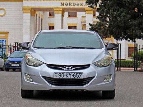 Hyundai Elantra 2012