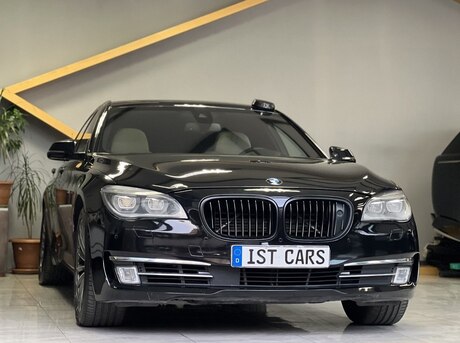 BMW 750 2013