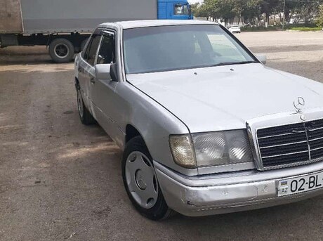 Mercedes E 200 d 1990