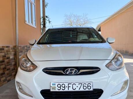 Hyundai Accent 2011