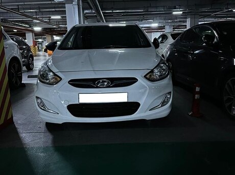 Hyundai Accent 2012