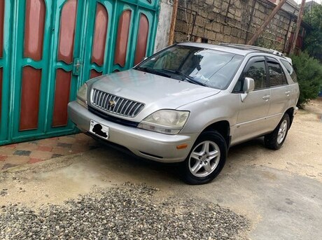 Toyota Harrier 2001