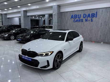 BMW 330e 2023