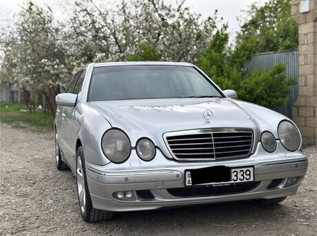 Mercedes E 240 1999