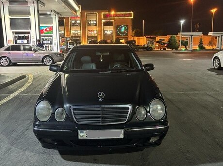 Mercedes E 240 2000