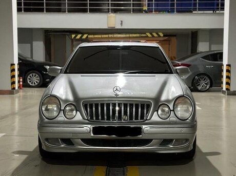 Mercedes E 240 2000