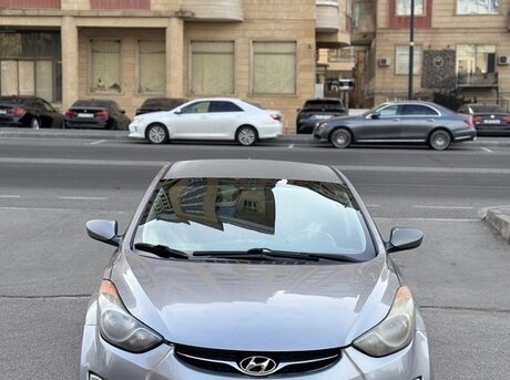 Hyundai Elantra 2013