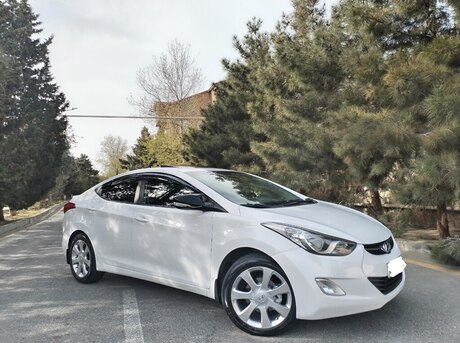 Hyundai Elantra 2013