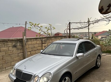 Mercedes E 220 d 2003