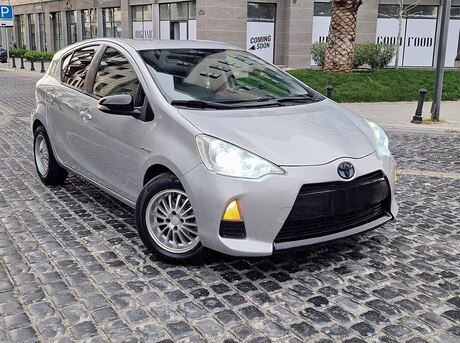 Toyota Prius C 2012