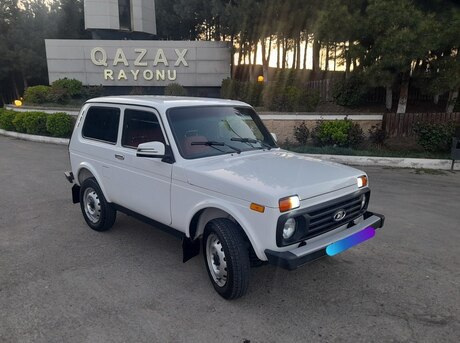 LADA (VAZ) Niva 2009