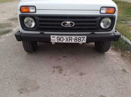 LADA (VAZ) Niva 2010