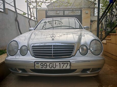 Mercedes E 240 2000