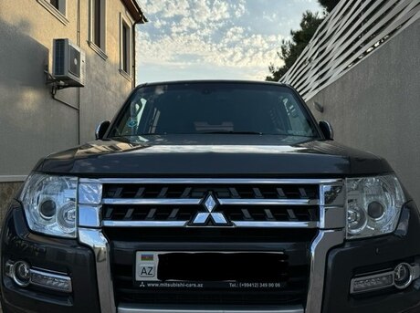 Mitsubishi Pajero 2015