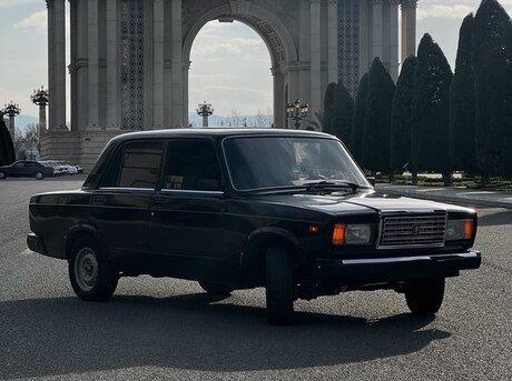 LADA (VAZ) 2107 2010