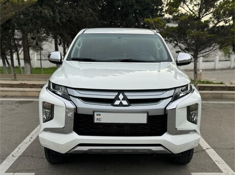 Mitsubishi L200 2021