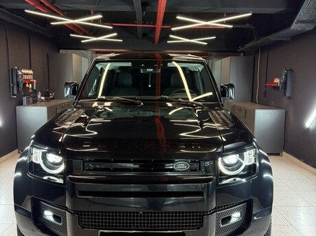 Land Rover Defender 2022