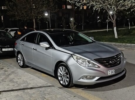 Hyundai Sonata 2011