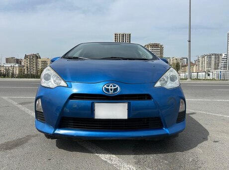 Toyota Prius C 2012