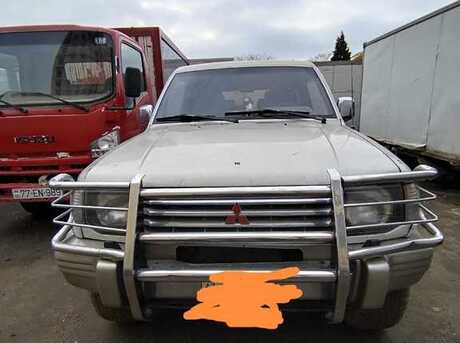 Mitsubishi Pajero 1992