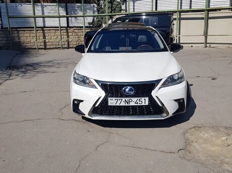 Lexus CT 200h