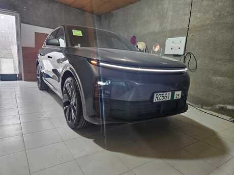 Li Auto L6