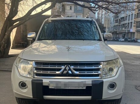 Mitsubishi Pajero 2011