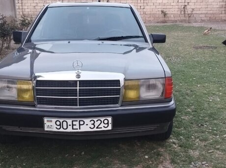 Mercedes 190 1990