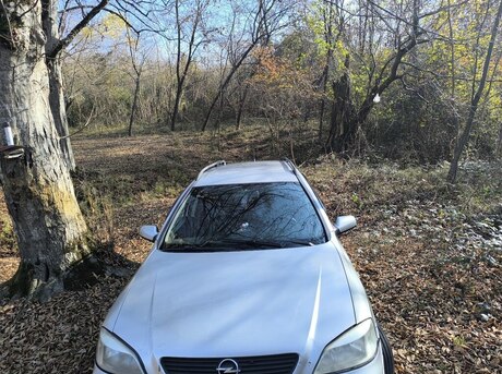 Opel Astra 2000