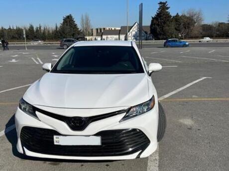 Toyota Camry 2019