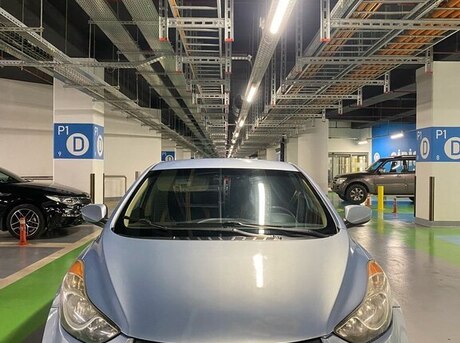 Hyundai Elantra 2012