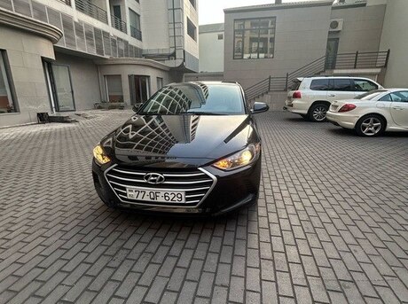 Hyundai Elantra 2018