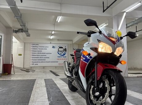 Honda CBR 400 2015