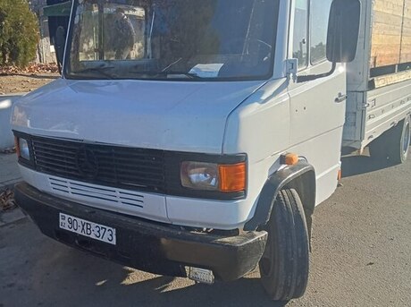 Mercedes 811 D 1993