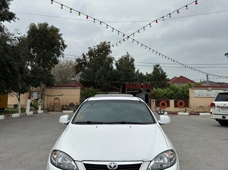 Daewoo Gentra 2014