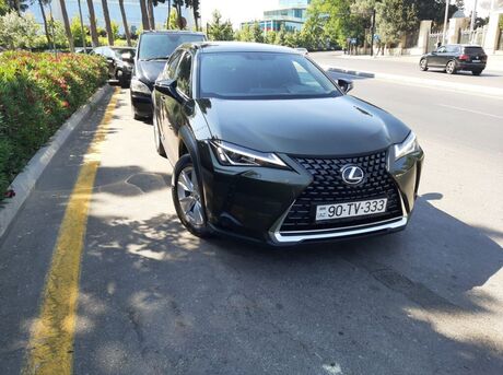 Lexus  2019