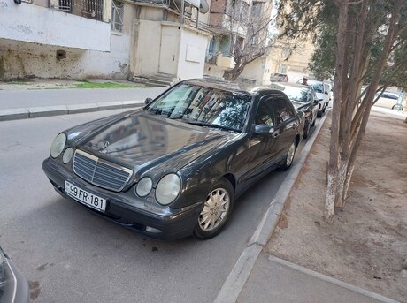 Mercedes E 220 d 2001