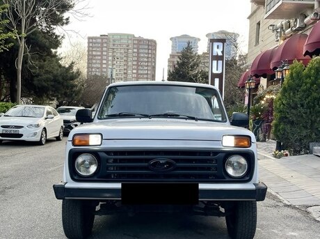 LADA (VAZ) Niva 2015