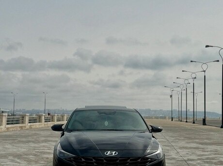 Hyundai Elantra 2022