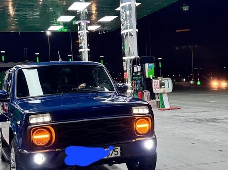 LADA (VAZ) Niva 2015