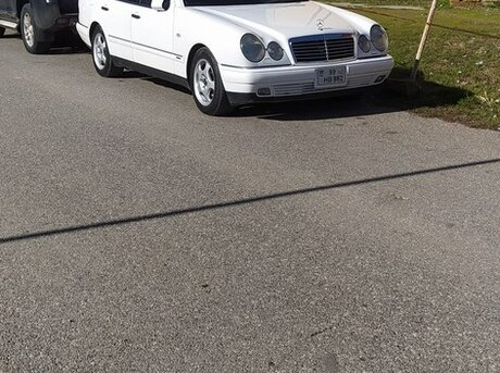 Mercedes E 240 1999