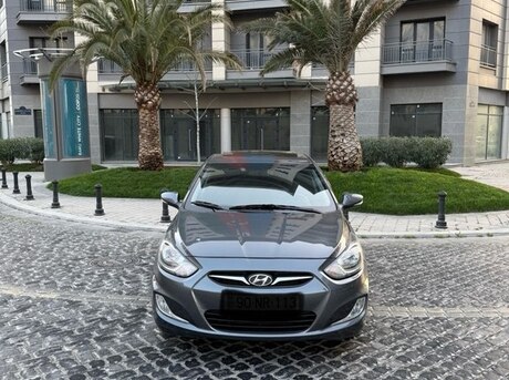Hyundai Accent 2012