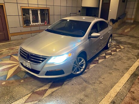 Volkswagen Passat CC 2011