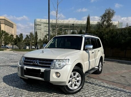 Mitsubishi Pajero 2010