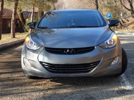 Hyundai Elantra 2013