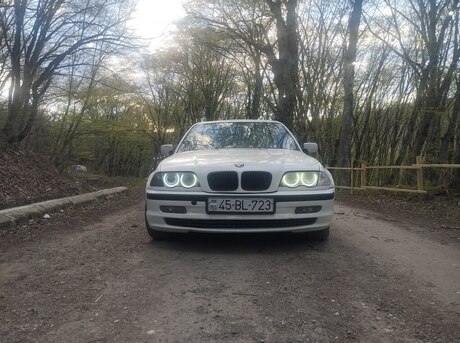 BMW 323 1998