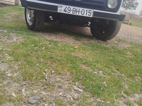 LADA (VAZ) Niva 2015