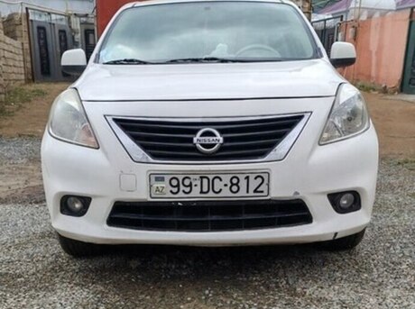 Nissan Sunny 2012