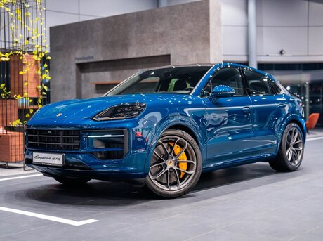 Porsche Cayenne GTS Coupe 2025
