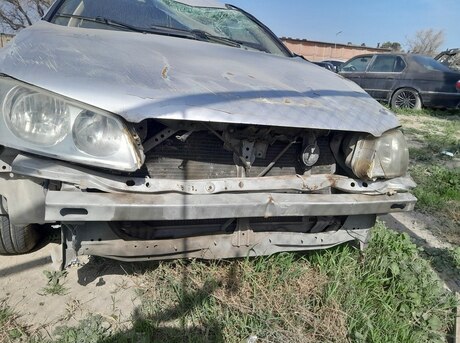 Nissan Sunny 2005